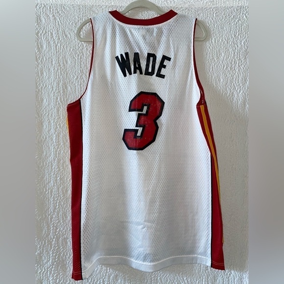 Reebok NBA Authentic Miami Heat Dwayne Wade #3 Basketball Jersey - Picture 4 of 11